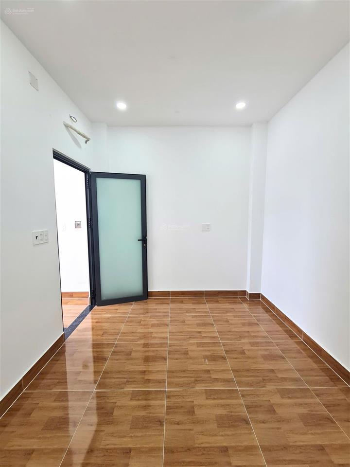 Bán nhà mới 100%, 3pn, 3wc, đường 9m, kdc đ. long phước, gần chợ long phước, quận 9