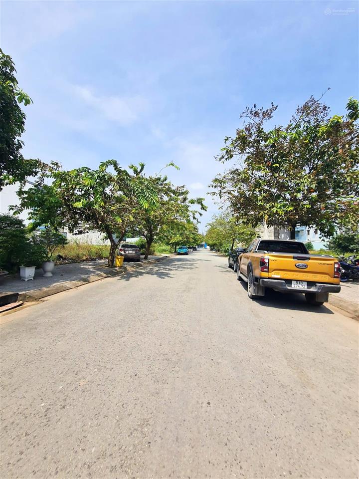 Bán lô đất 147m2, 7x21, mặt tiền đường 5a, khu tái định cư đ. phước thiện, p. long bình, quận 9