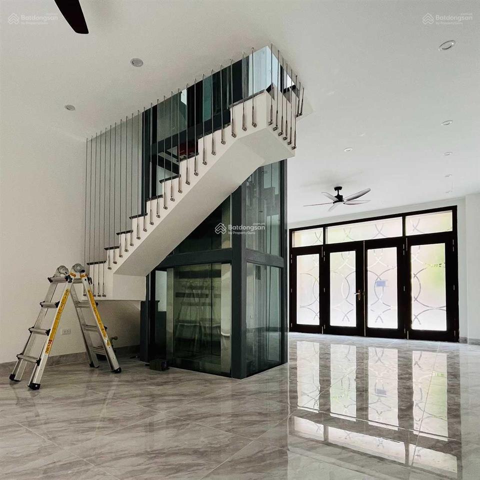 Chính chủ cho thuê biệt thự 5 tầng 65m2 chính chủ tại vinhomes ocean park 2.  0969 193 ***