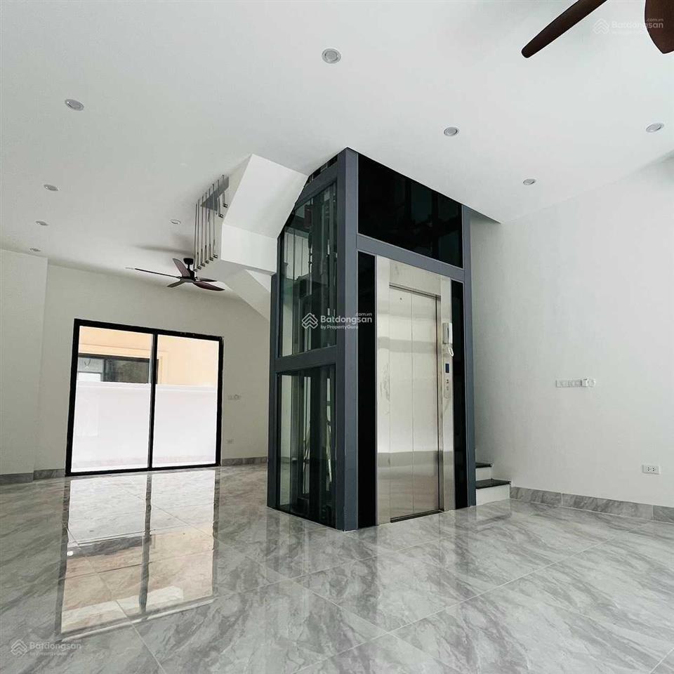 Chính chủ cho thuê biệt thự 5 tầng 65m2 chính chủ tại vinhomes ocean park 2.  0969 193 ***