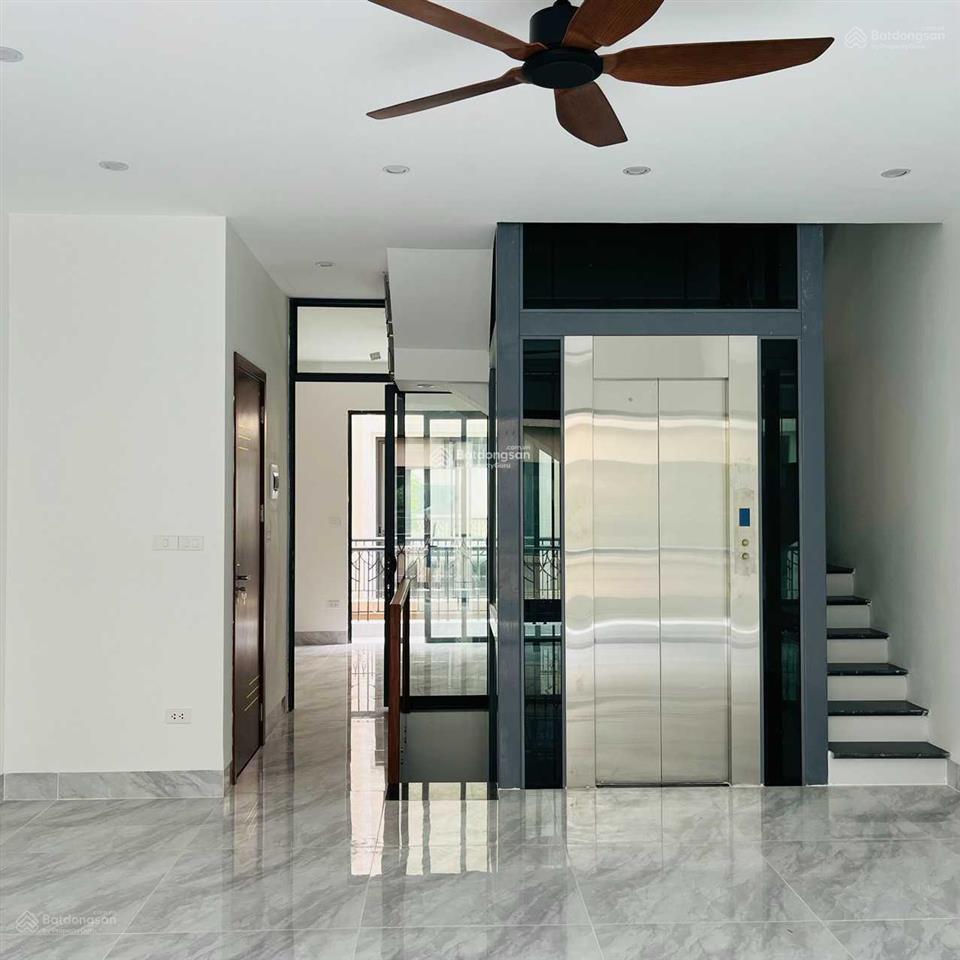 Chính chủ cho thuê biệt thự 5 tầng 65m2 chính chủ tại vinhomes ocean park 2.  0969 193 ***