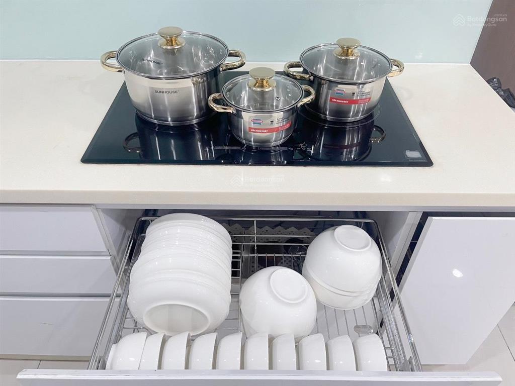 Cho thuê căn hộ 2pn,giá 17tr tại terra royal, lý chính thắng, q3, 0949 200 ***