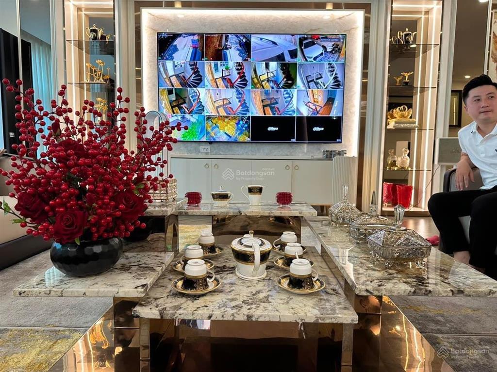 Biệt thự đơn lập lô góc 2 mặt tiền có hầm thành thái  trần thái tông  công viên cầu giấy