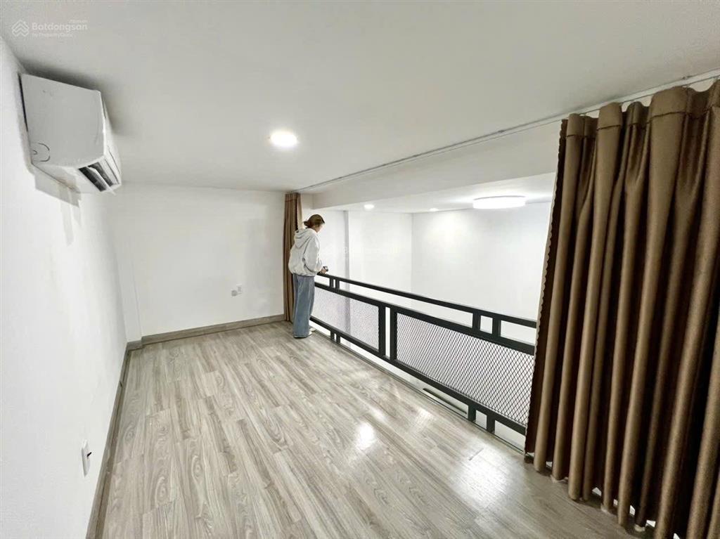 Phòng có gác cao 2m 37m2, ban công, máy giặt riêng, điện biên phủ, bình thạnh, gần cầu thị nghè, q1