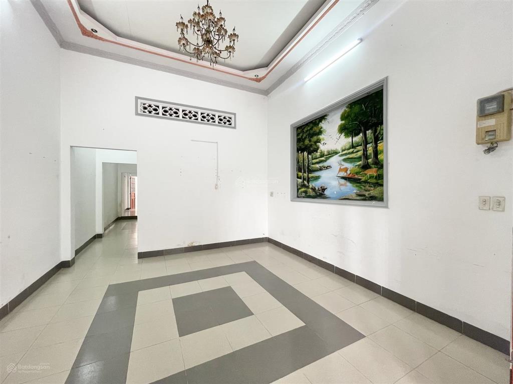 Nhà cấp 4, dt 90m2, hẻm xe hơi ngay siêu thị coopmart, chợ bình triệu, đại học luật