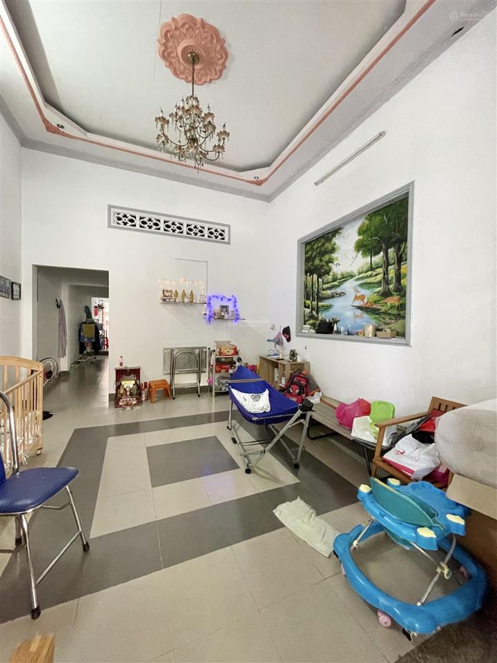 Nhà cấp 4, dt 90m2, hẻm xe hơi ngay siêu thị coopmart, chợ bình triệu, đại học luật