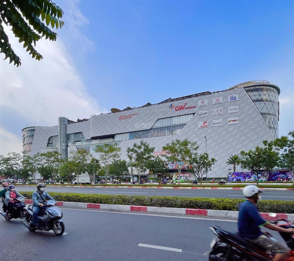 Nhà cấp 4, dt 90m2, hẻm xe hơi ngay siêu thị coopmart, chợ bình triệu, đại học luật