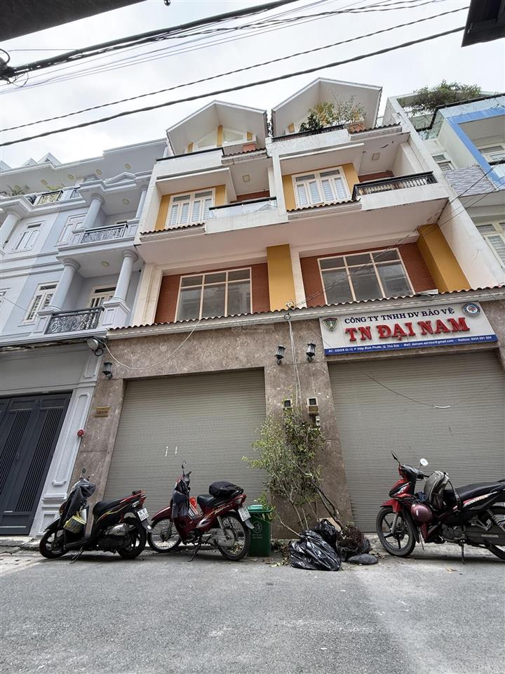 Chính chủ nhà 4 tầng dọc tuyến quốc lộ 13, gần vạn phúc city
