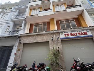 Chính chủ nhà 4 tầng dọc tuyến quốc lộ 13, gần vạn phúc city