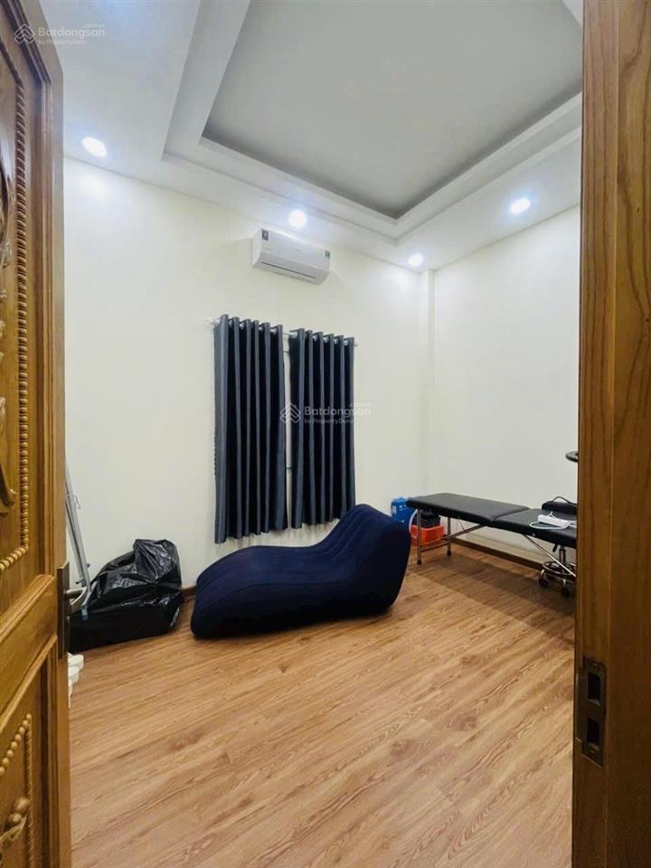 Cho thuê nguyên căn hẻm 50/ đường số 9, p9, gv  dt 4x13m, trệt 2lầu 4pn, 3wc  4máy lạnh