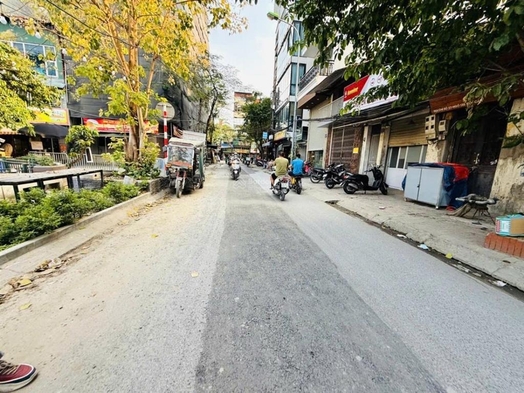 Bán nhà trong ngõ 135 đội cấn ba đình view hồ đầm tròn ngõ to như phố ôtô tránh .94m2