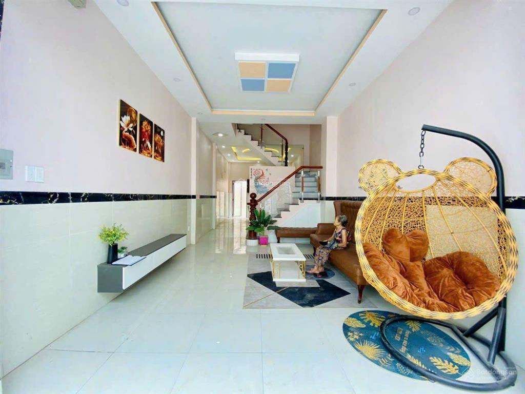 Thạnh xuân, quận 12  3 tầng, 65m2, 4x16m  tặng nội thất  hxh tránh  chỉ 5,4 tỷ