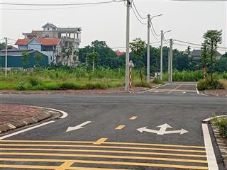 Bán đất áp góc 108m2 mặt đường tl 418 cách đường 32 chỉ 500m sát chợ gạch