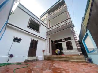 Bán nhà 3 tầng 112m2 lương quy, thư lâm, sát thị trấn đông anh, có nhà, có sân, vf3 đỗ trong sân