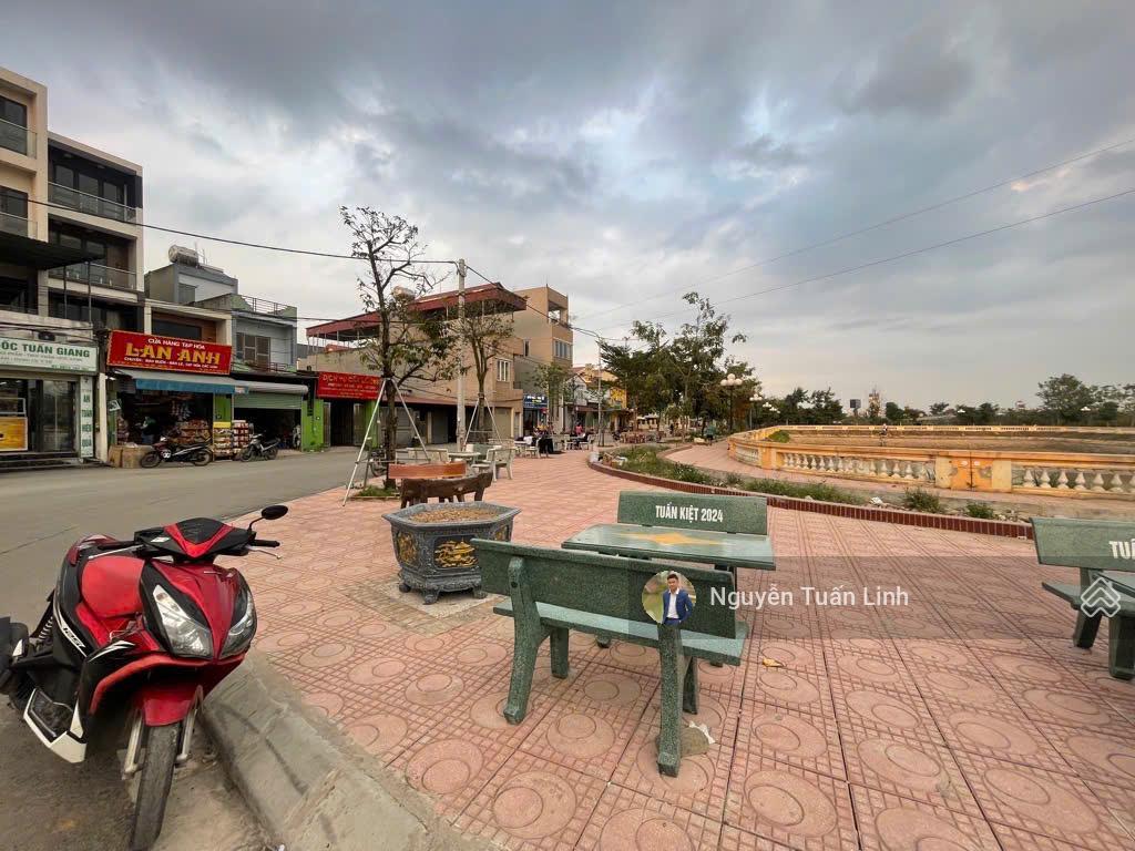 Bán 69m2 đất thôn đoài, nam hồng, gần chợ, dân cư đông đúc,  ô tô đỗ cổng.