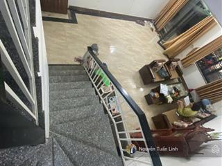 Nhà 3 tầng 40m2 phúc thịnh, nhỏ tiền, gần vin  cách cầu nhật tân 20 phút