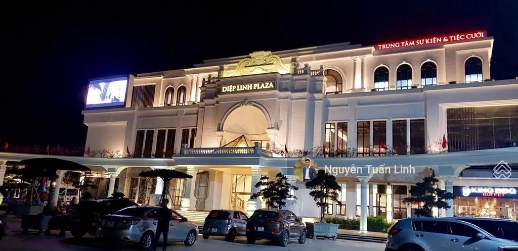 Bán 42m2 đản mỗ, uy nỗ  ô tô 5 chỗ đỗ cửa  nhỏ tiền, trung tâm