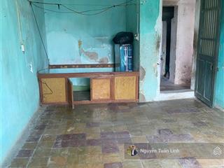 Căn tập thể 29m2 thị trấn đông anh  gần chợ, an ninh tốt  bãi đỗ xe ô tô trước nhà