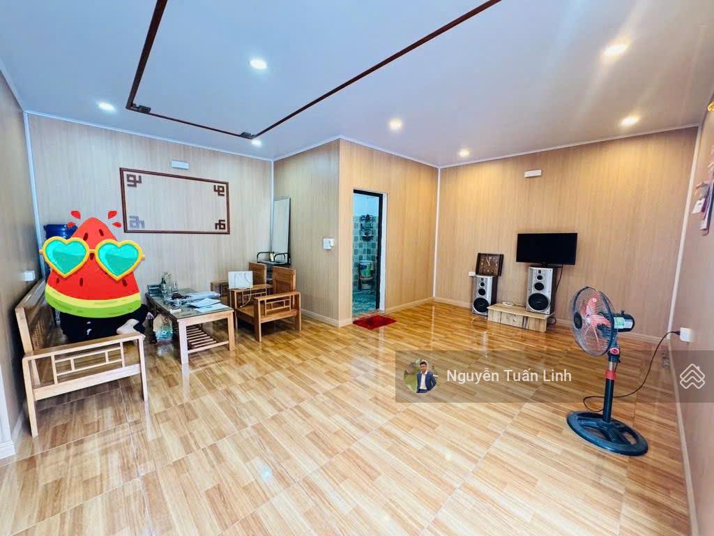 Bán nhà riêng 27.85m2 tập thể chợ lắp ghép  nhà mặt tiền  đường to rộng