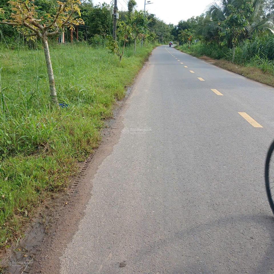 Cần ra nhanh lô đất 300m2 gần kcn trảng bàng  giá chỉ nhỉnh 1 tỷ  thương lượng mạnh