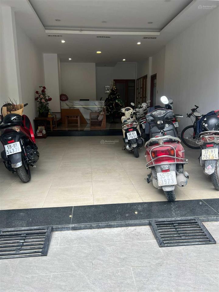 Bán villa giá rẻ 10x22m, cn 210m2 x 4 tầng nguyễn hoàng, quận 2. giá chỉ 45 tỷ