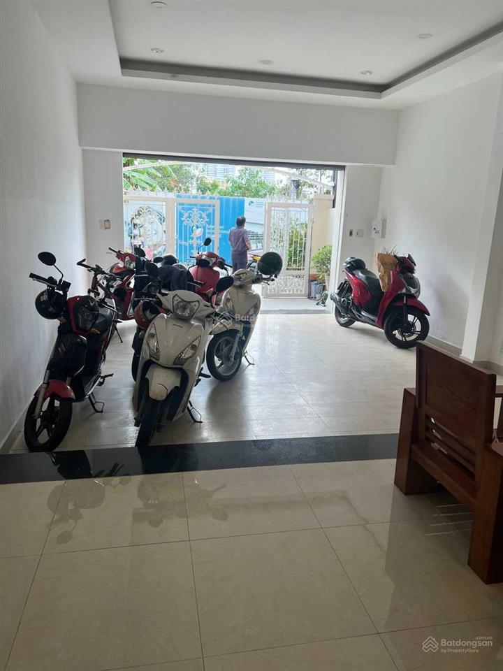 Bán villa giá rẻ 10x22m, cn 210m2 x 4 tầng nguyễn hoàng, quận 2. giá chỉ 45 tỷ