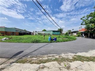 Bán cắt lỗ lô góc 2 mặt tiền đi ra quốc lộ 22 chỉ 500m, sổ sẵn, view đẹp thích hợp làm nhà vườn!