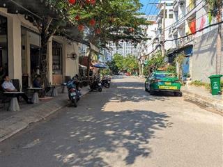 Nhà góc 2mt dt 9,2m x 19m, ngay cổng chung cư dreamhome, đường số 59 phường 14, đang kd cafe