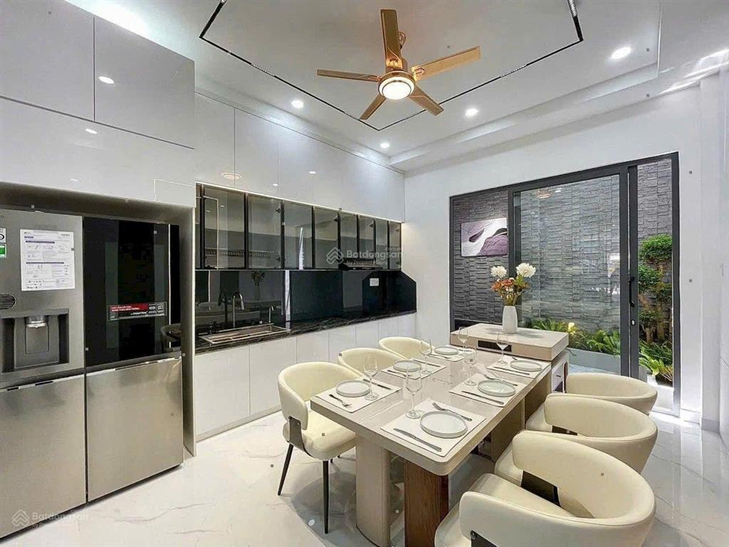 Bán nhà mới mặt tiền đường số 1 phường 11 gò vấp, dt 4m x 21,5m (86m2), 4 tầng, thang máy chỉ 15,3t