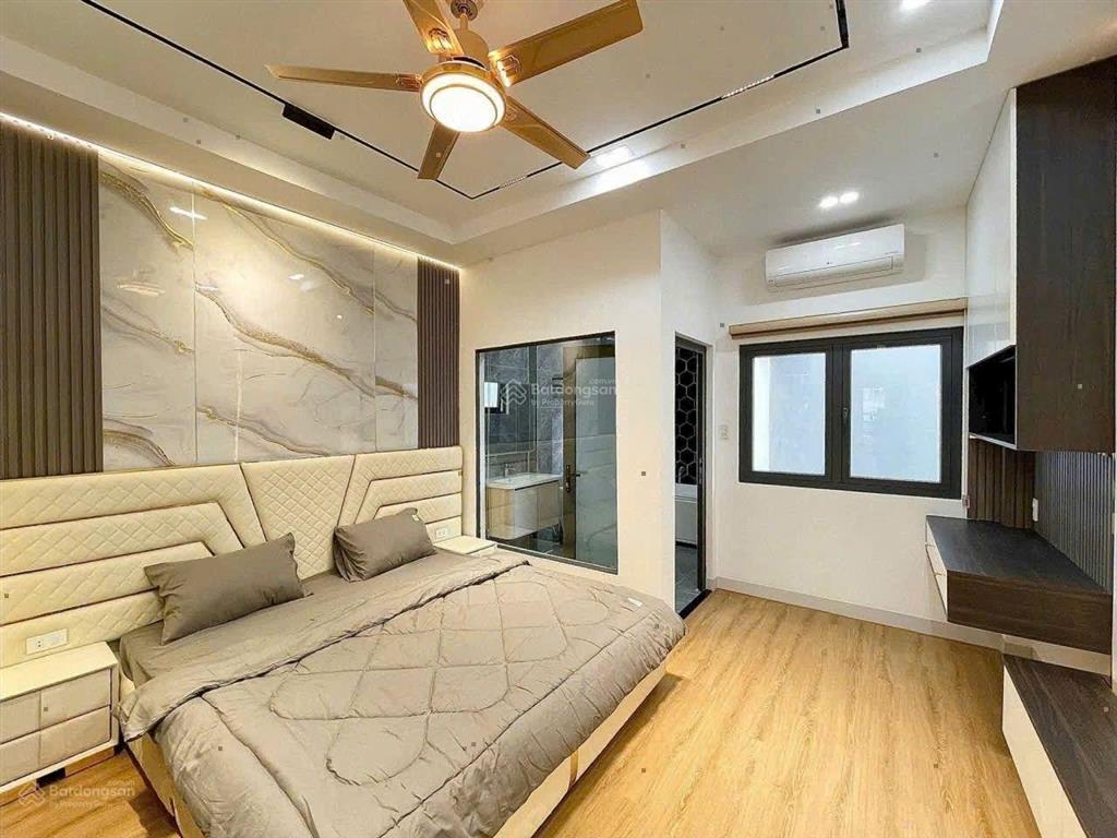 Bán nhà mới mặt tiền đường số 1 phường 11 gò vấp, dt 4m x 21,5m (86m2), 4 tầng, thang máy chỉ 15,3t