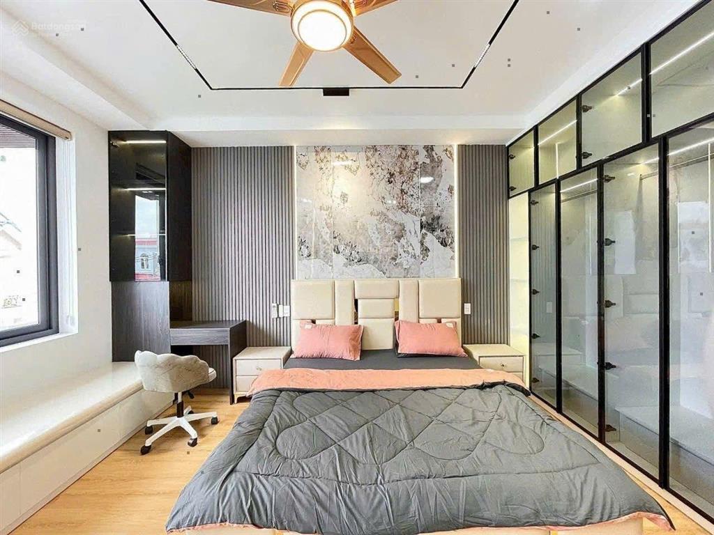 Bán nhà mới mặt tiền đường số 1 phường 11 gò vấp, dt 4m x 21,5m (86m2), 4 tầng, thang máy chỉ 15,3t