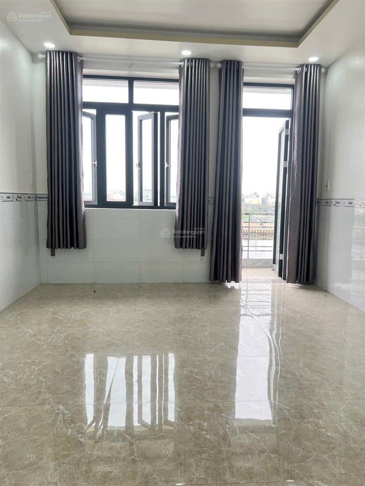 Nhà mặt tiền đường bờ sông tham lương bến cát  dt 4x10m  4 tầng  chỉ 7,x tỷ