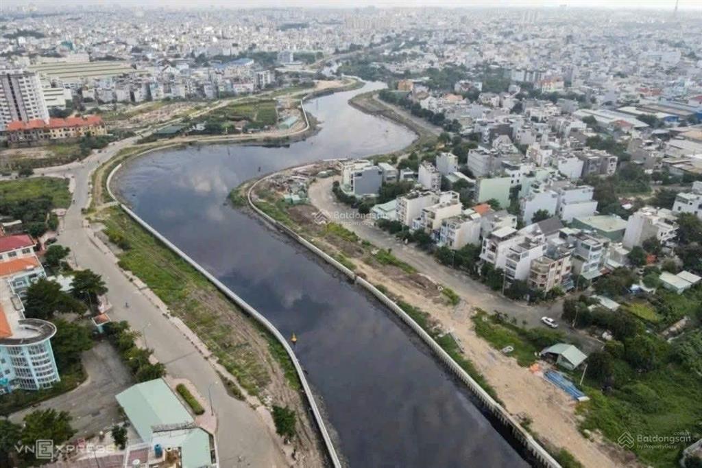 Nhà mặt tiền đường bờ sông tham lương bến cát  dt 4x10m  4 tầng  chỉ 7,x tỷ