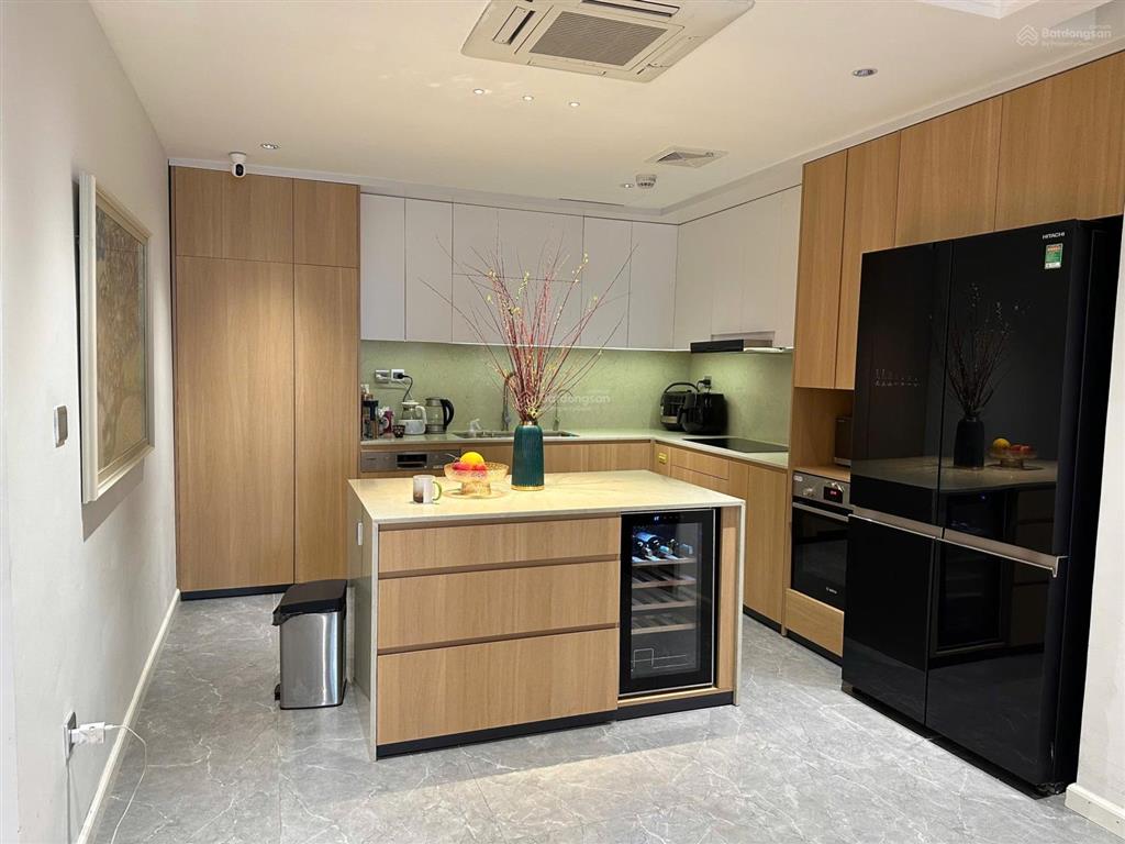 Chính chủ bán 3pn có slot ô tô hầm tại imperia garden 143 nguyễn tuân  12 tỷ 5.  0364 079 ***