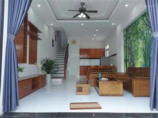 Bán nhà gần phan văn hớn hóc môn nhà xây kiên cố 40m2 giá 385tr bao sang tên