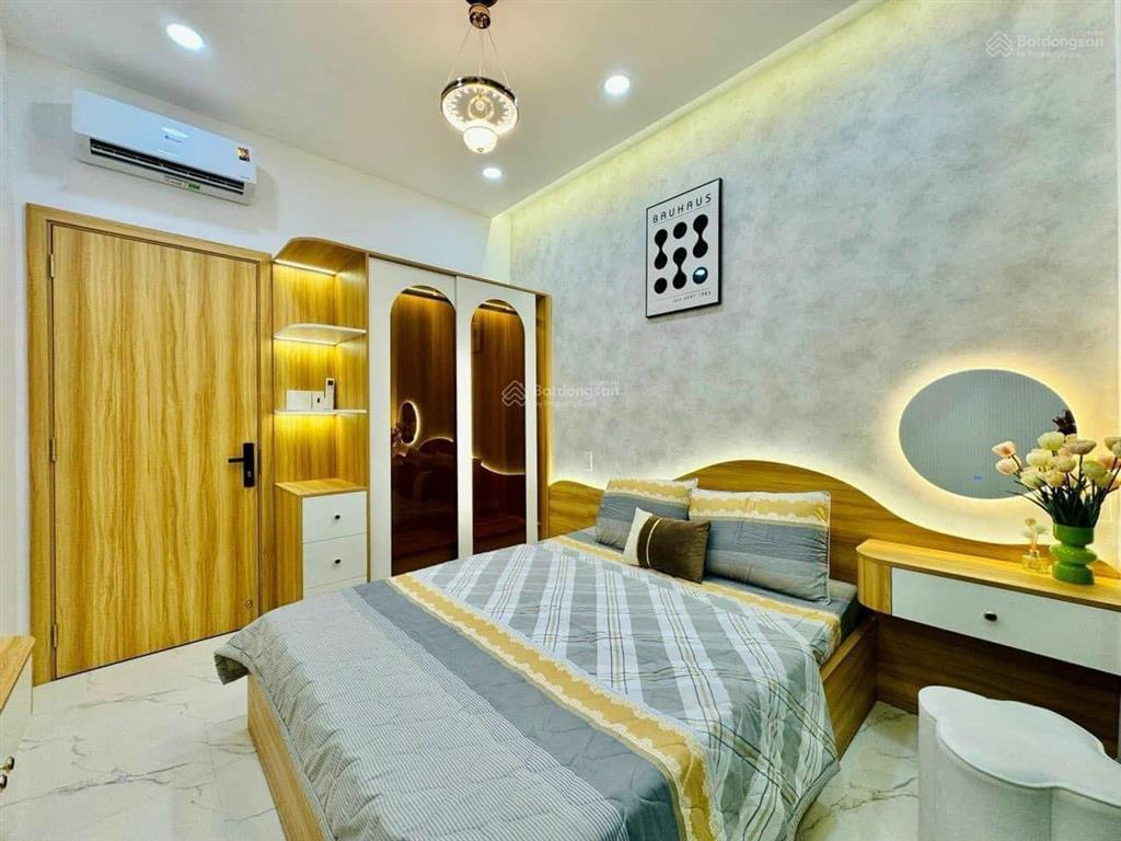 Nhà 2 tầng ngay hẻm 418/xx nguyễn thái sơn, gv. giá 7 tỷ 160 dt 43,1 m2 đang cho thuê 10tr/th