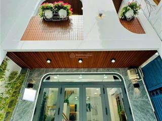 Nhà ngộp tiền! bán gấp giá chỉ 1.65 tỷ ở đ. năm châu, p11, tân bình, gọi ngay 0909 718 ***