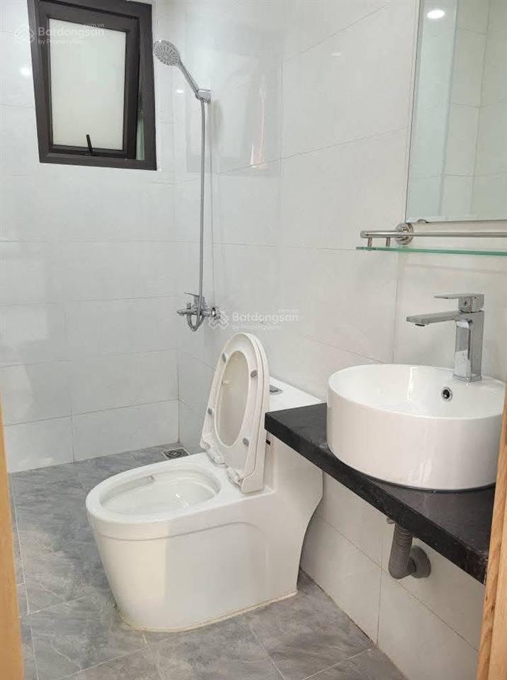 Chính chủ bán nhà mặt phố đường bưởi, ba đình, lô góc 3 mặt thoáng. 6tx25m2, sổ vuông, vỉa hè kd