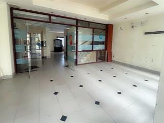 Thang máy 6 tầng  mặt tiền rộng 6,5 dài 15m  vị trí kinh doanh nhiều