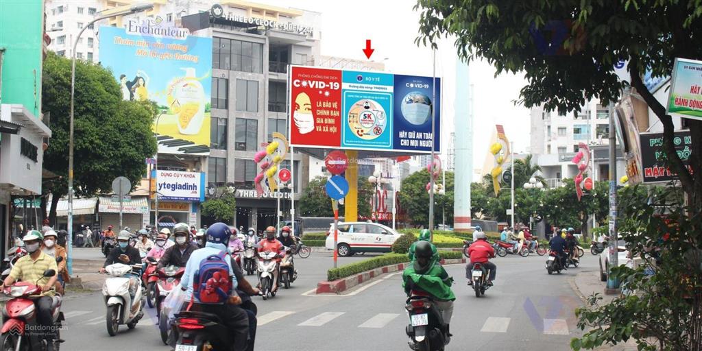 Nhà 3 tấm đúc khu an ninh xe hơi 7 chỗ vào ngay bình thới lê đại hành