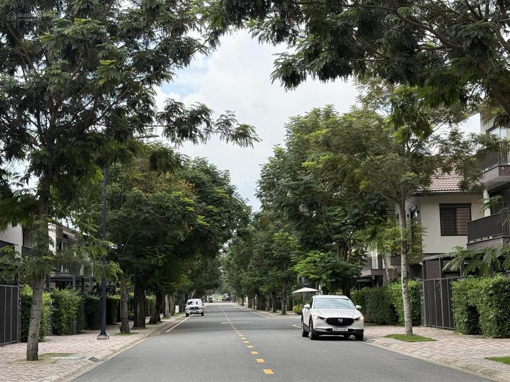 Bán nhanh nhà phố vườn 1 trệt 2 lầu khu rivera thuộc kđt waterpoint 355ha