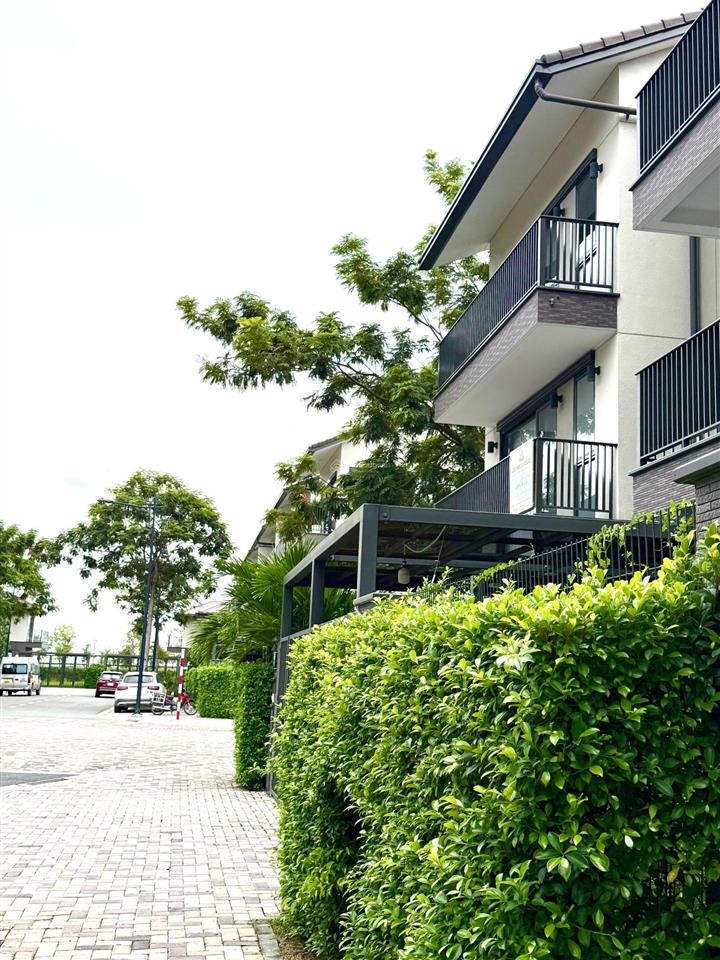 Bán nhanh nhà phố vườn 1 trệt 2 lầu khu rivera thuộc kđt waterpoint 355ha