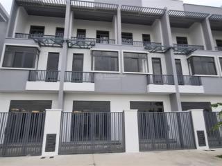Bán nhà phố ngay kcn phước đông  tây ninh, giá chỉ từ 1,2 tỷ/căn