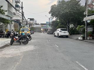 Bán nhà mặt tiền đường số quận 7, 61m2, 4 tầng, khu dân trí an ninh.