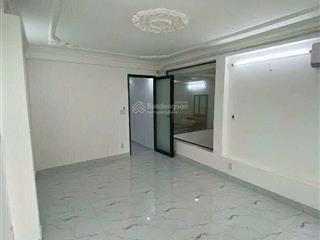 Quận 11, lạc long quân, gần đầm sen, hẻm xe hơi  ngang 7x15m  tiện ở làm vp cty hay kinh doanh