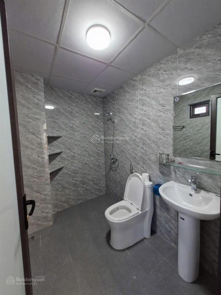 Bán nhà ở bồ đề, long biên, ô tô đỗ cách 10m vị trí cực đẹp, giá nhỉnh 5 tỷ