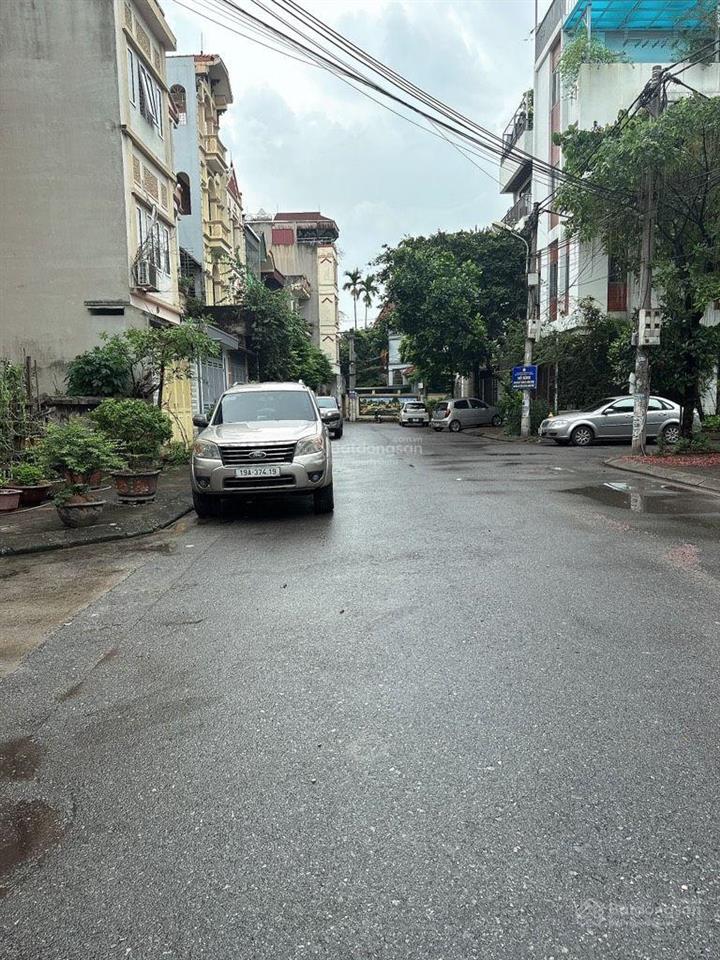 Bán nhà đẹp phúc lợi, 62m2, mặt tiền 4.2m, ô tô vào nhà hai mặt thoáng giá chỉ 7.3 tỷ