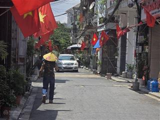 Siêu phẩm việt hưng view vinhomes, ngõ thông rộng, ô tô vào nhà, 50m2, giá 10.8 tỷ, full nội thất