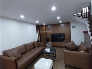Bán nhà ngọc khánh 38m²ngõ thông, lô góc 3 thoáng gần ô tô, ở và cho thuê tuyệt vời, giá 7,1 tỷ