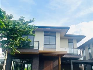 Biệt thự đơn lập xẻ khe( căn bìa) giá 9 tỷ phân khu rivera dự án waterpoint